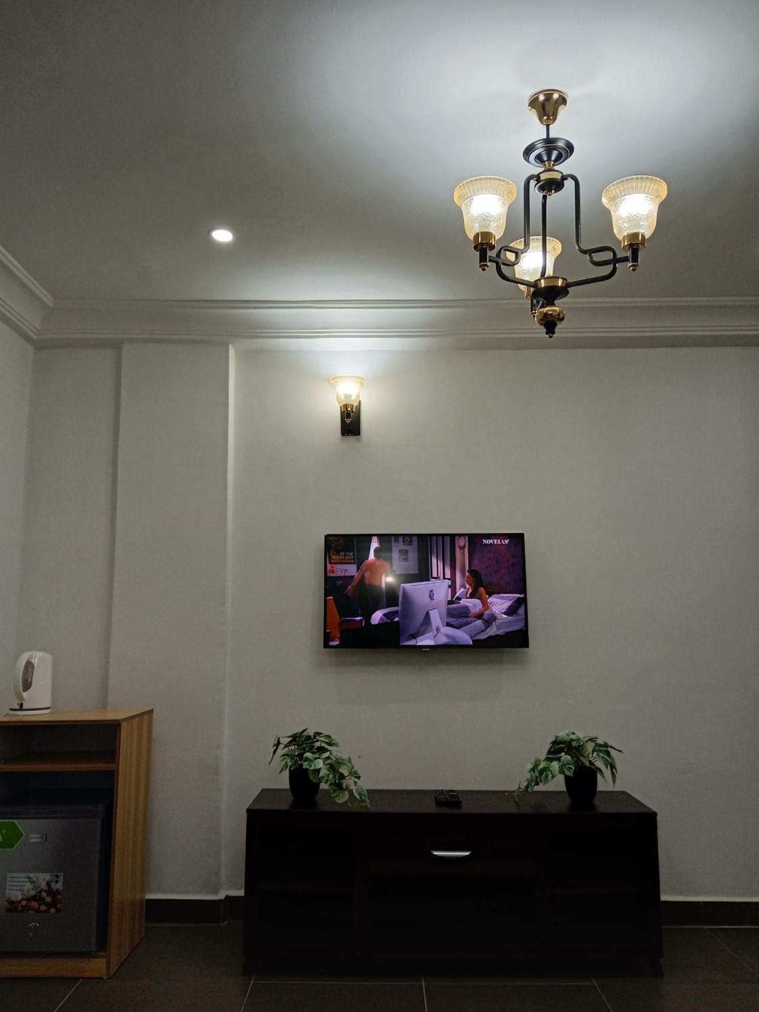 Cofe Hotel Yaoundé Esterno foto