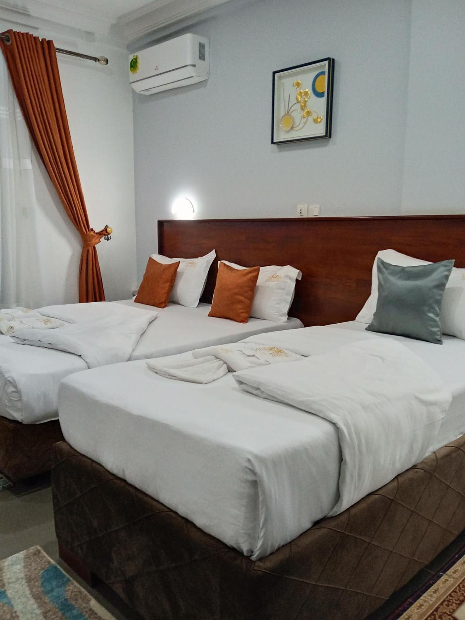 Cofe Hotel Yaoundé Esterno foto